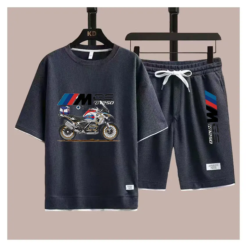 เสื้อยืดและกางเกงขาสั้นผู้ชายพร้อมโลโก้รถจักรยานยนต์ BMW ชุดกลางแจ้งสําหรับผู้ชายแขนสั้นฤดูร้อนปี 2025 แฟชั่นใหม่