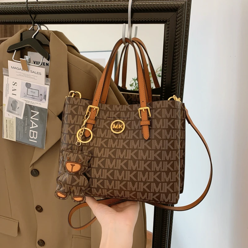 

Luxury Elegant Diaper Bags For Women Classic Leather Tote Bag Designer Minimalist Vintage Large Capacity Fashionable