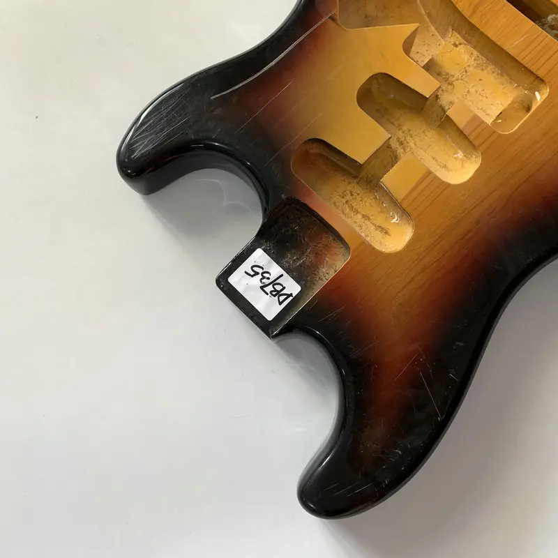 DB735  Sunburst Color ST Guitar Body in Solid Basswood SSH Pickups DIY Guitar Parts with Paints Problems