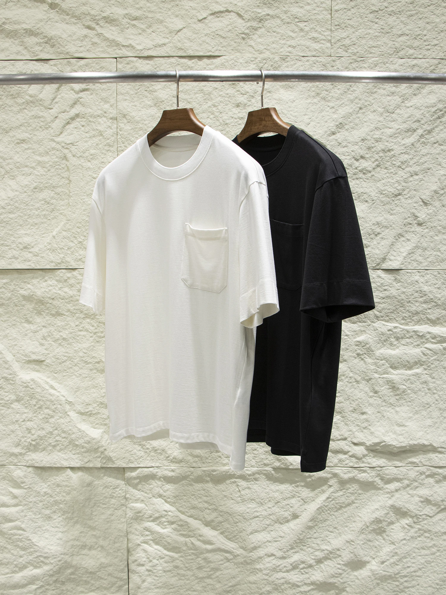 

Легкая футболка из шерсти и модала с коротким рукавом, свободного кроя, с круглым вырезом, в повседневном городском стиле для молодых мужчин