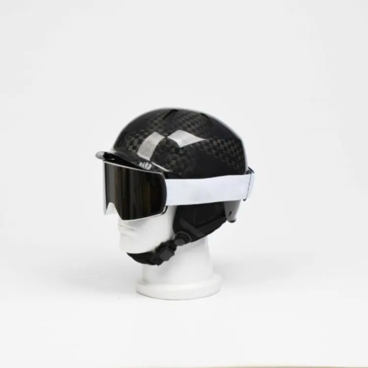 프라이빗 맞춤 고품질 탄소 섬유 편안한 착용감 스키 헬멧 (겨울 야외 스포츠용)