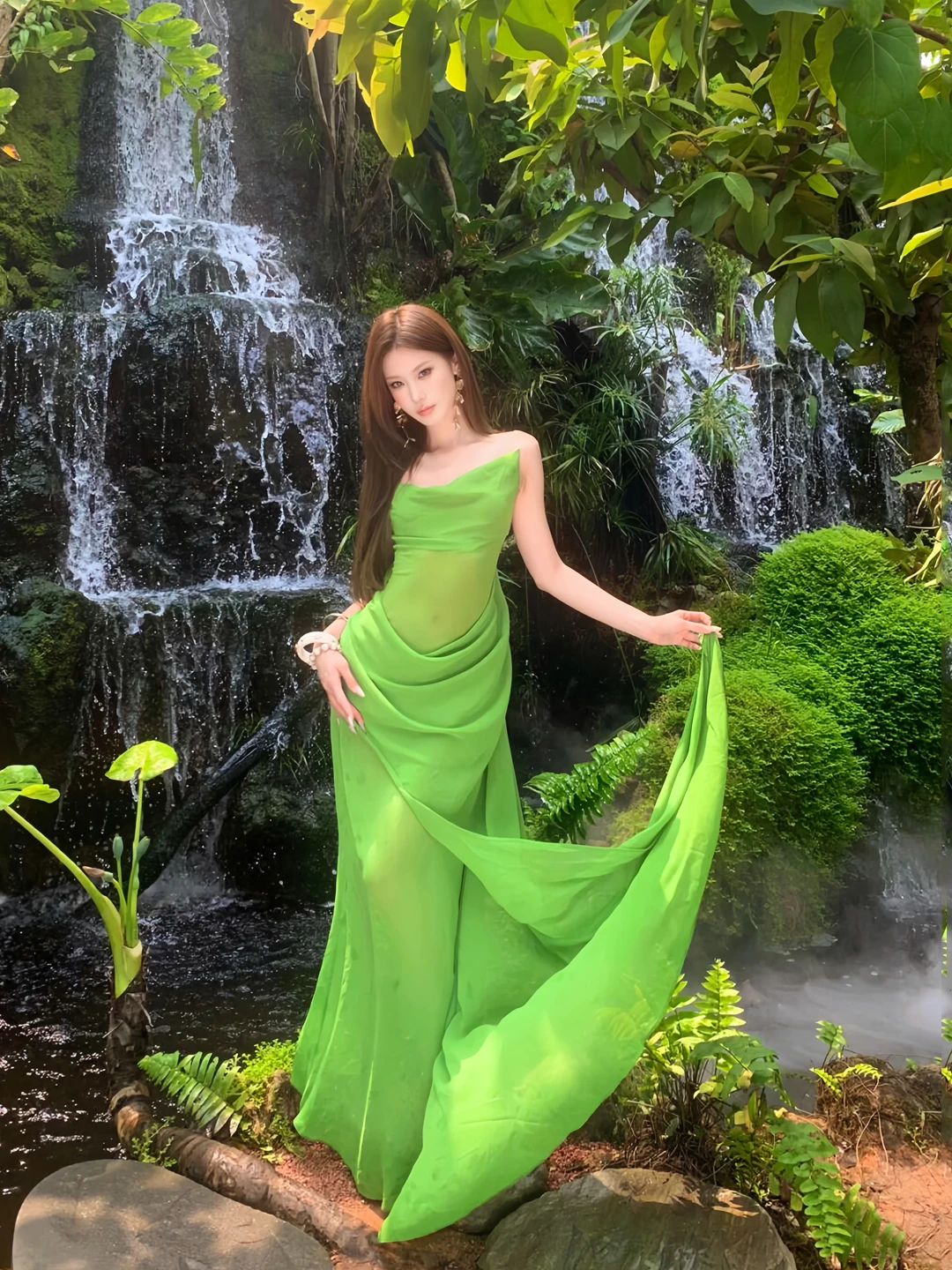 

Green Halter Mesh Strap Dress Women Summer 2026 New Beach Vacation Slim Waist Long Dress Fairy Skirt Style No Sleeve A-Line