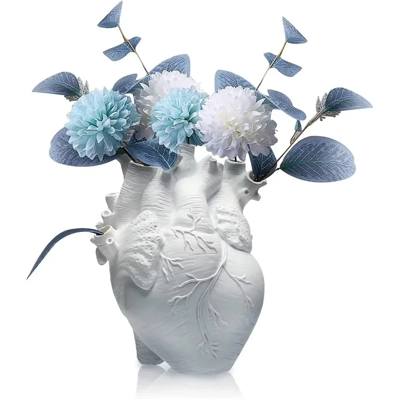 Wholesale Modern Flower Bud Vase Decorative Anatomical Heart Shaped Resin Vases Home Decor