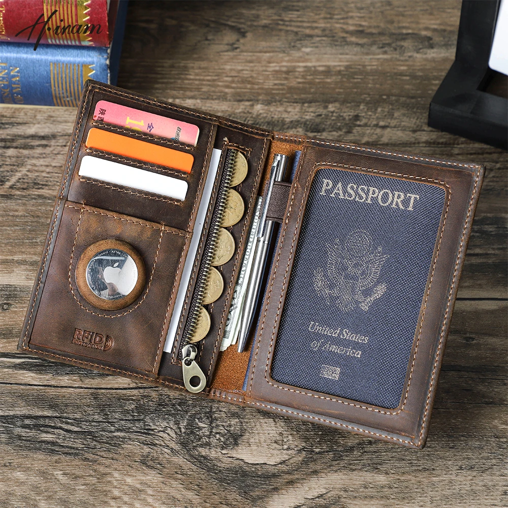 Genuine Cow Leather Passport Holder, Carteira de viagem com Airtag Case, Bolso anti-perdido, Pen Card Holder, RFID Blocking Passport Cover