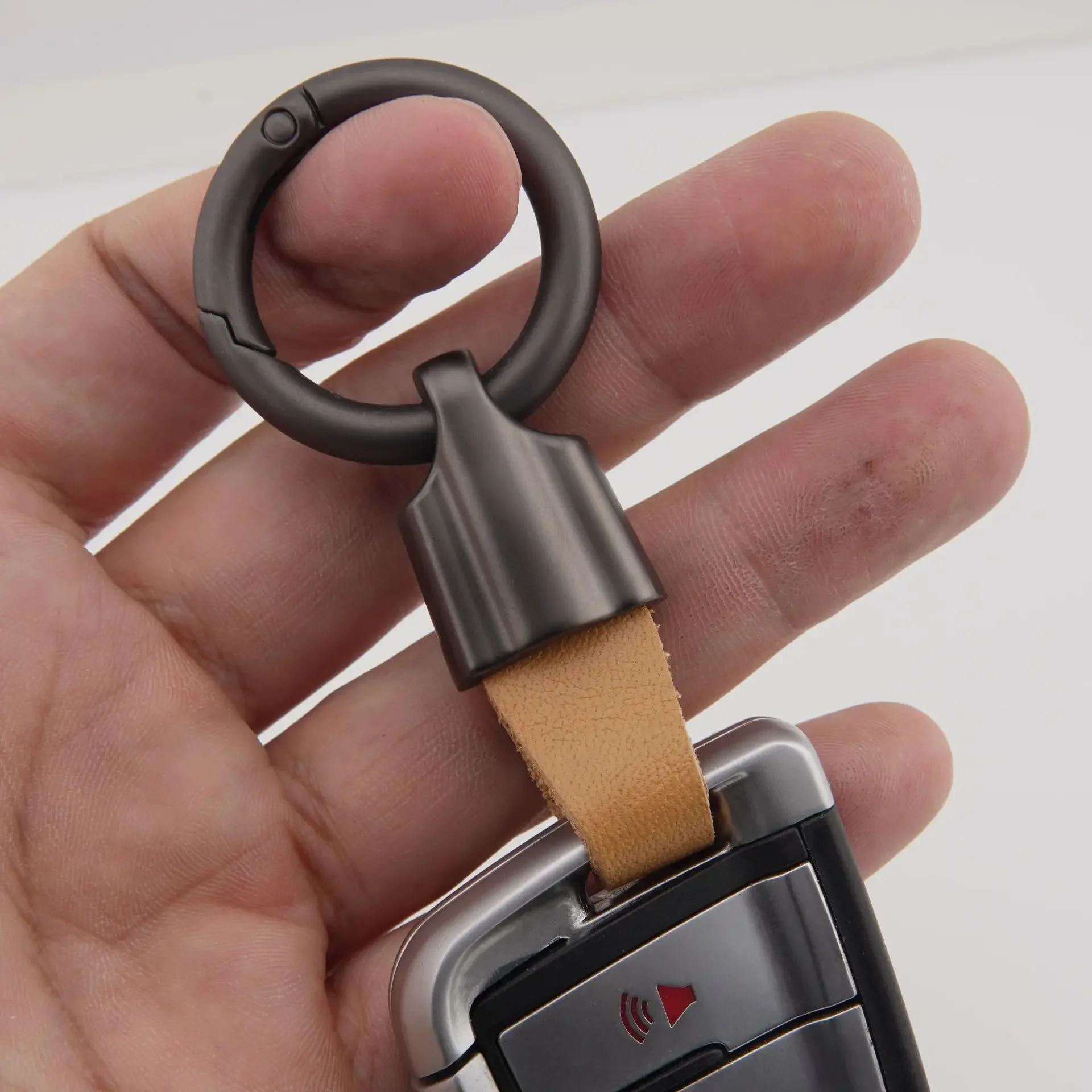 Cowhide Leather Keychain Durable Leather Key Ring Buckle Carabiner Car Pendant Key Holder Luxury High-end Car Key Accessory image 5