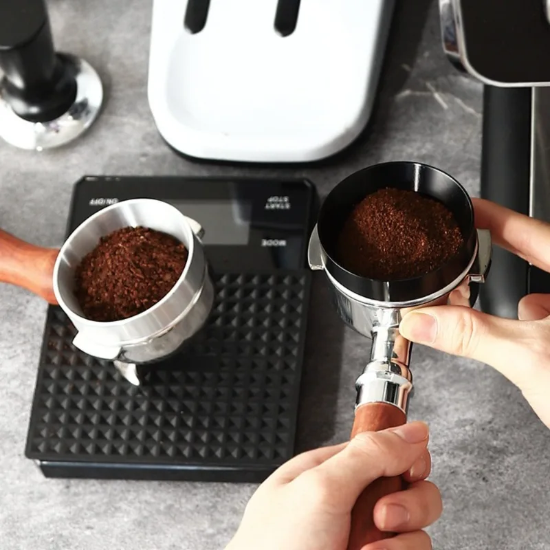 Fotografia 6: Funil de dosagem de café expresso, anel de distribuição de grãos de café, design seguro e anti-queda, compatibilidade universal para máquinas de café expresso