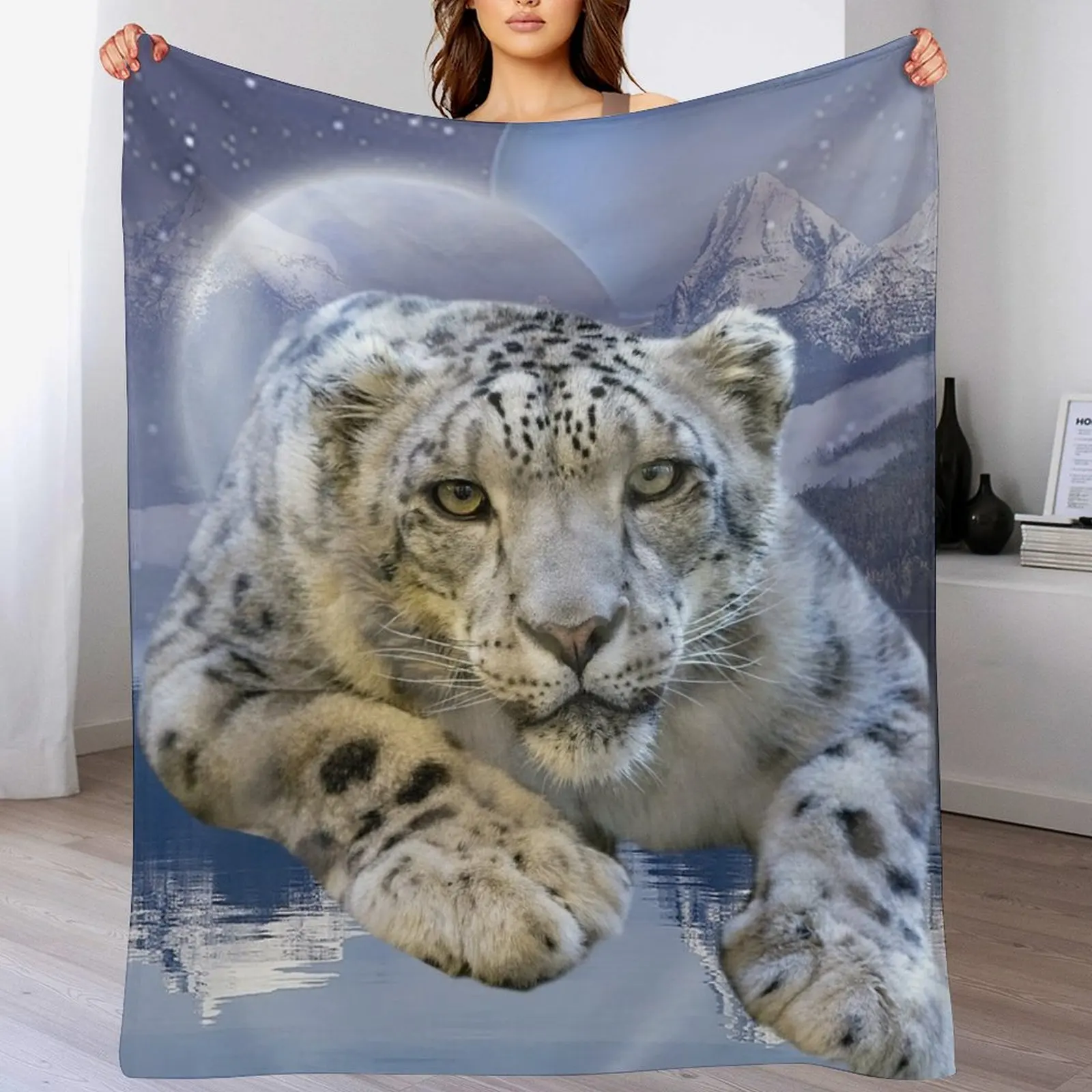 

Snow Leopard and Moon Throw Blanket Quilt Sofa Quilt Blankets