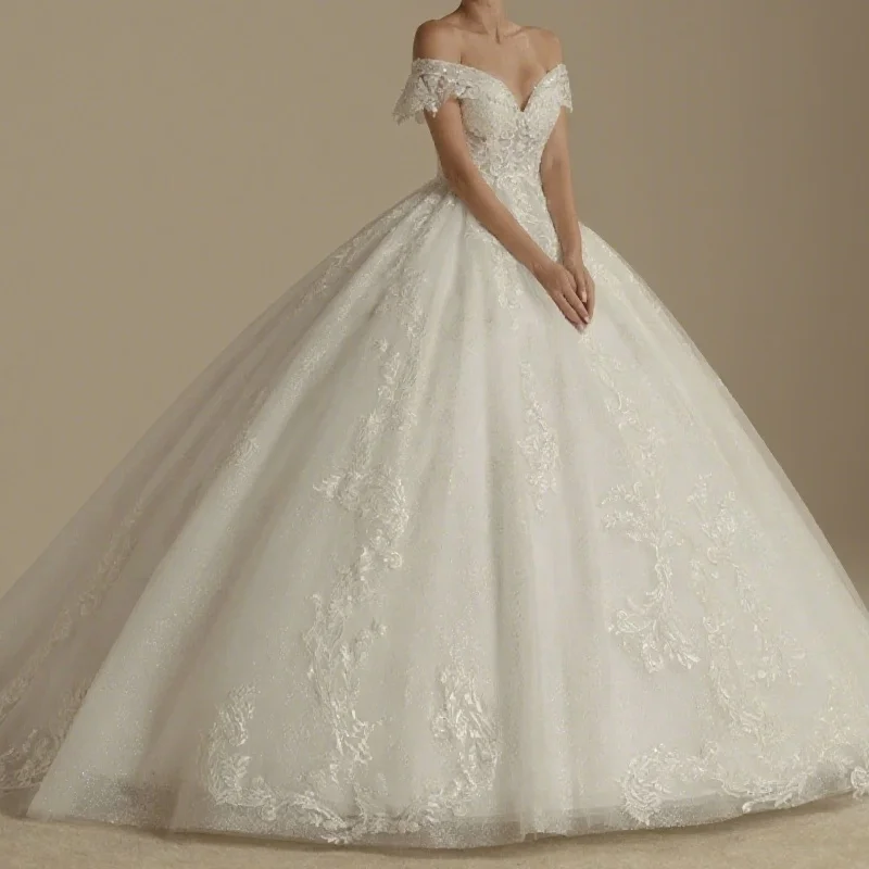 

Women's Customized Lace Off Shoulder Wedding Dress, Classic and Gorgeous Bridal Ball Dress