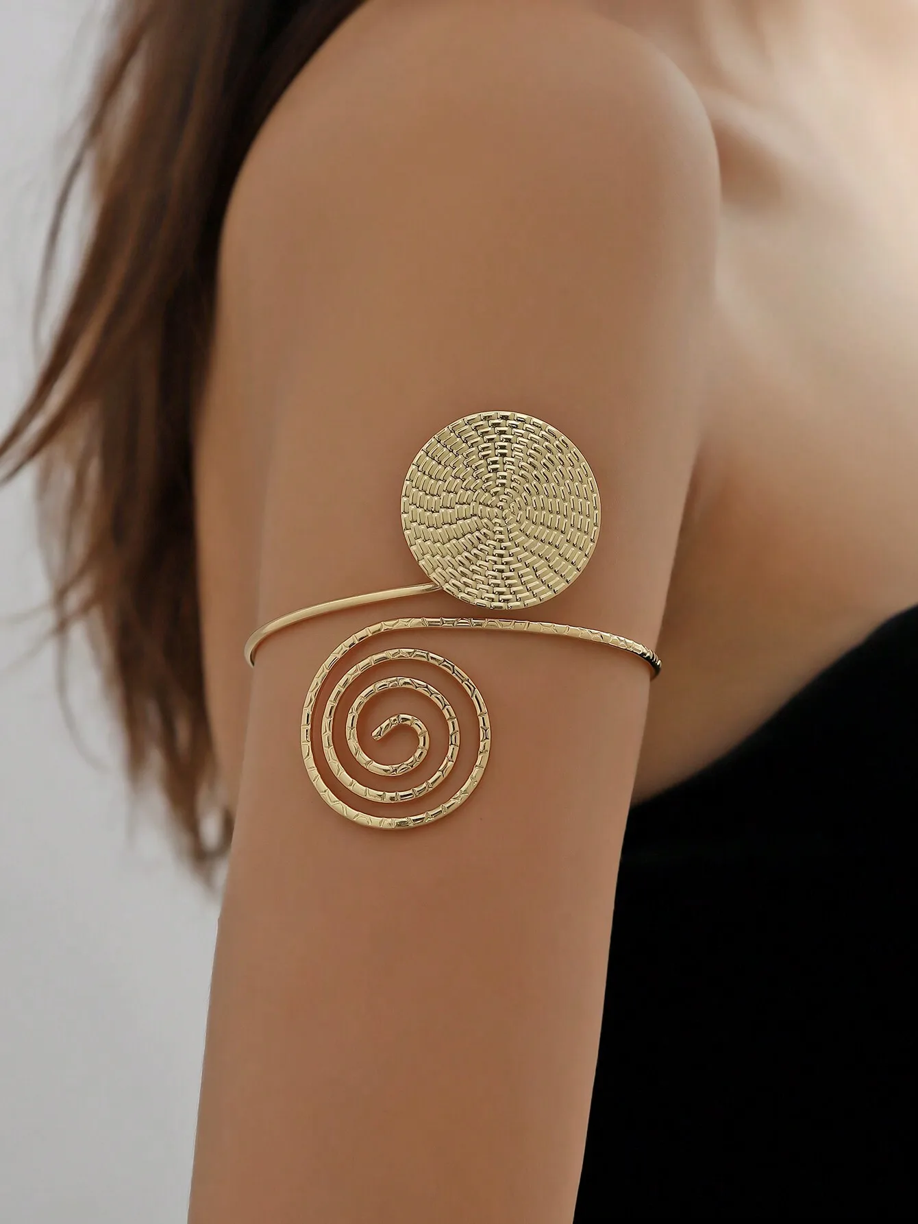 

1pc Fashionable Asymmetrical Geometric Metal Bangle Bracelet, Minimalist Versatile Adjustable Arm Decor Suitable For Music Festivals, Parties