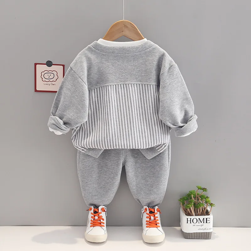 Autumn baby cartoon bear long sleeve suit 0-5-year-old boy striped cardigan coat pants three piece simple casual sportswear