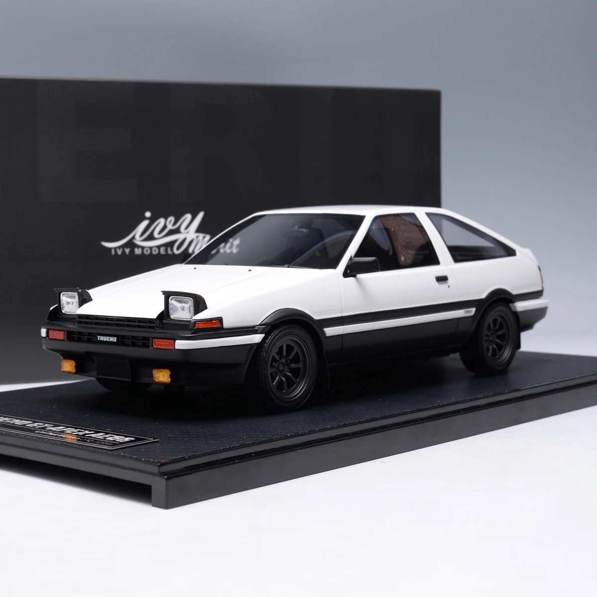 

IVY Resin 1:18 Scale AE86 TRUENO Limited Edition Cars Model Adult Nostalgia Classics Collection Toy Souvenir Gift Static Display