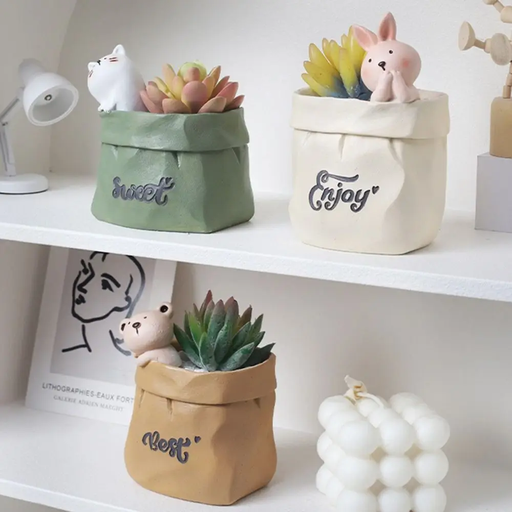 Cute Pen Holder Finishing Rack Retro Creative Pen Container Large Capacity Resin Makeup Brush Storage Box Office