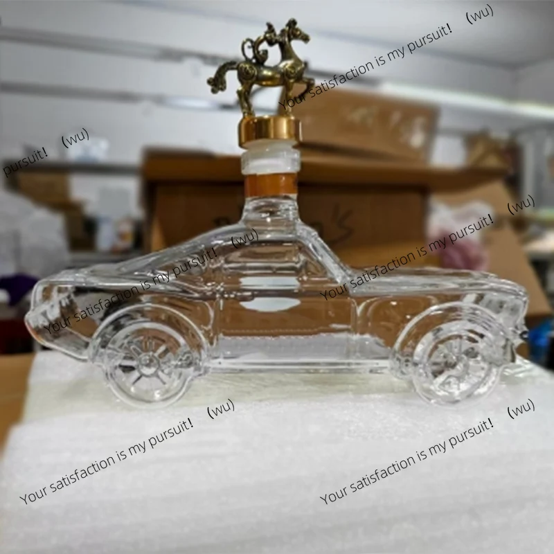 Creative car model wine glass bottle, interesting transparent wine dispenser, wine bottle bar decoration gift