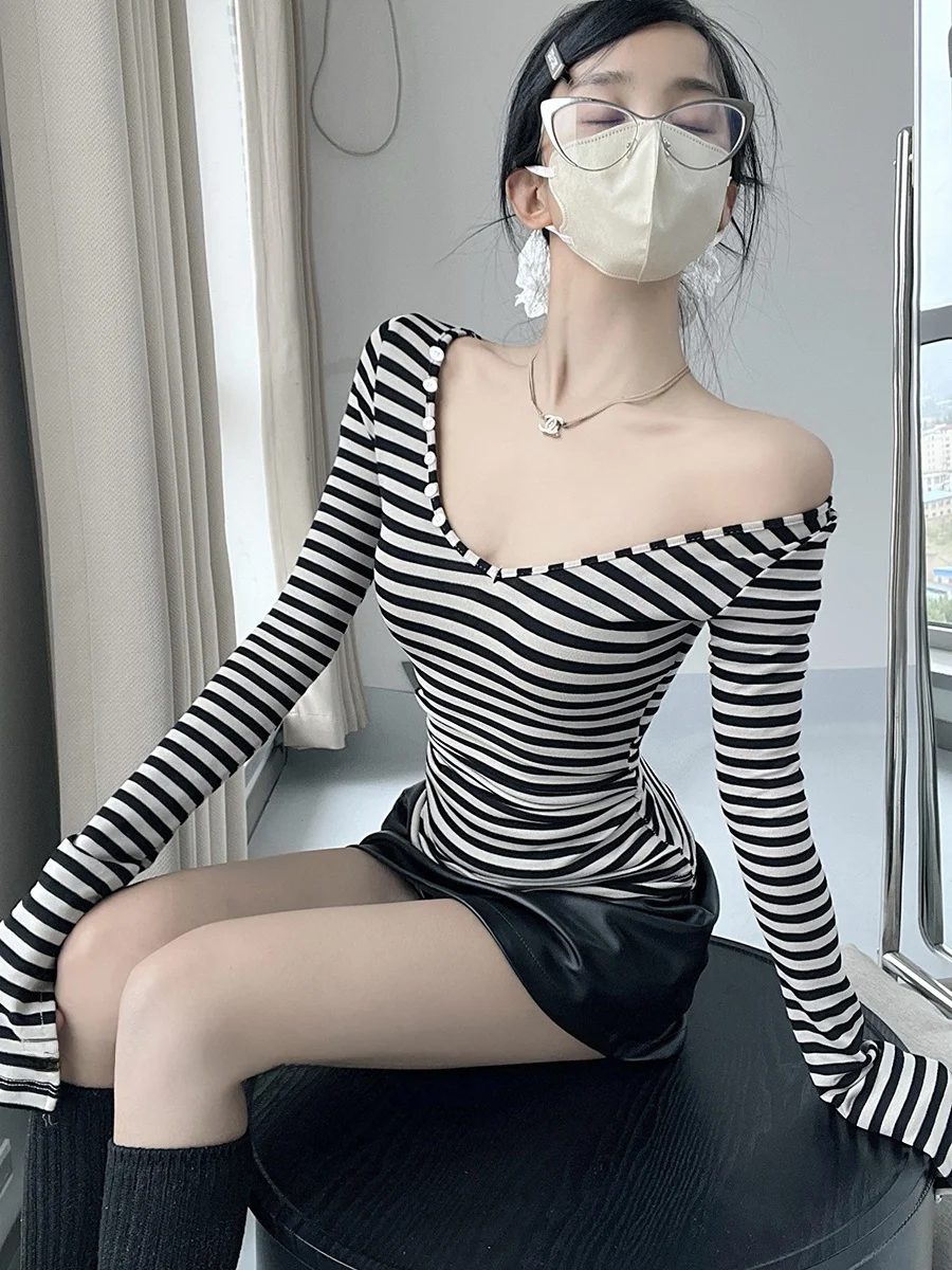 Sexy Hot Girl Base Shirt Women's Stripe T-shirt Large V-neck Button Sexy High Elastic Soft Bell Sleeve Top Cotton Village Brand