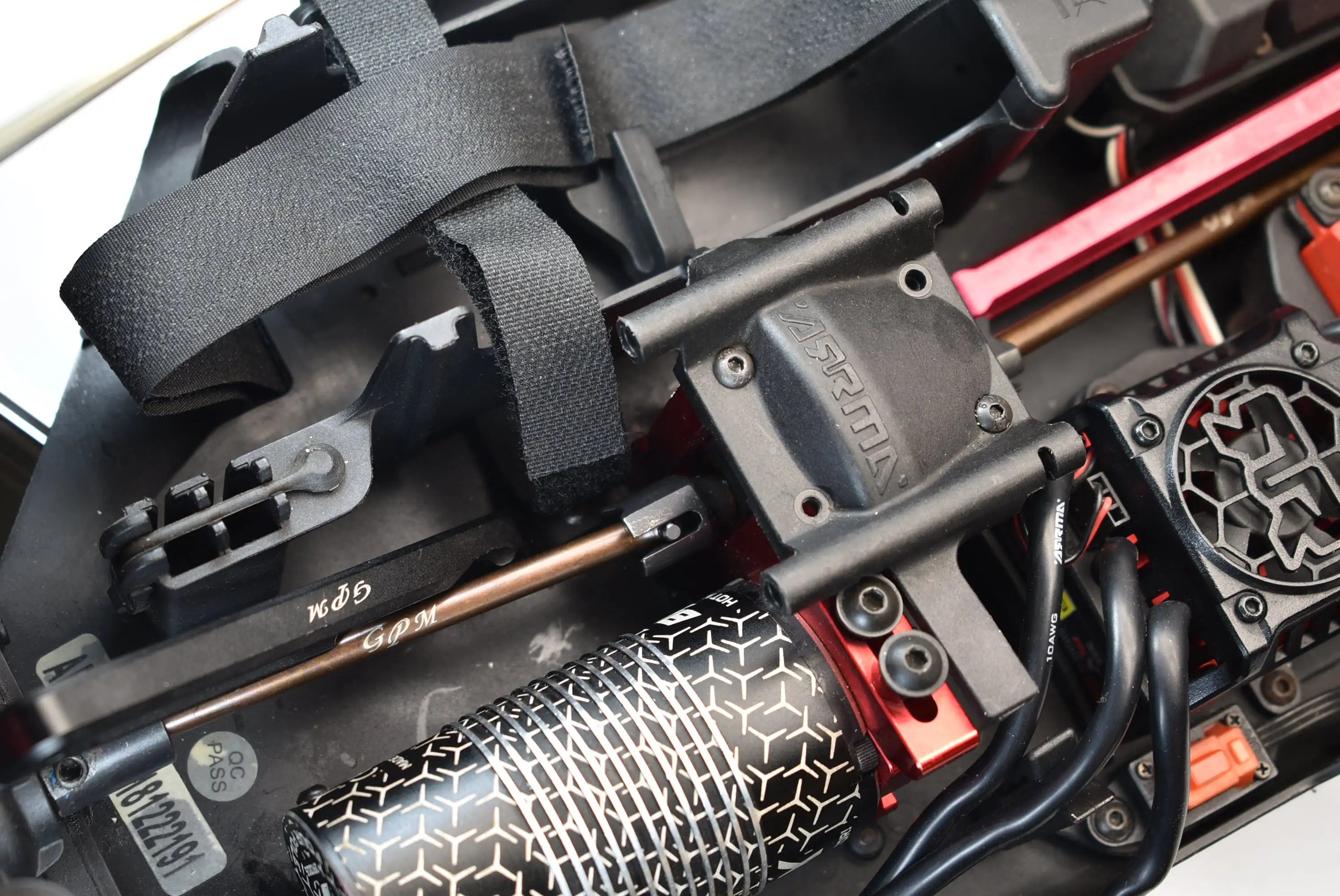 Os de chien central en acier GPM S2, pour ARRMA 1/8 Typhon 6S notoire Kraton V6, livraison rapide et sans souci, après-vente