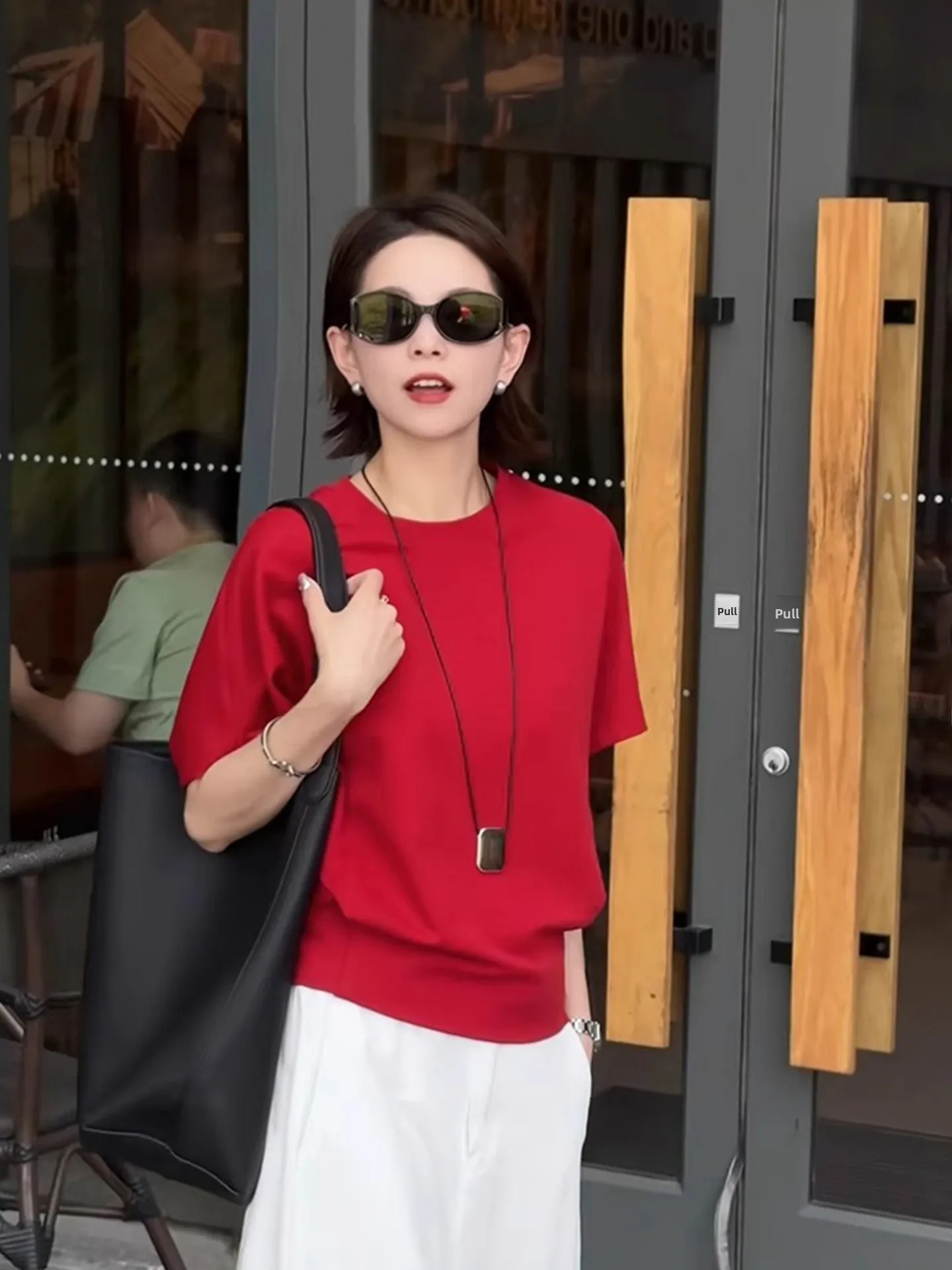 Chic Colore rotondo Ne ort Sve T-irt Design Sensation Faionable Base irt Giovani Coreano Sle Pendolarismo Vento