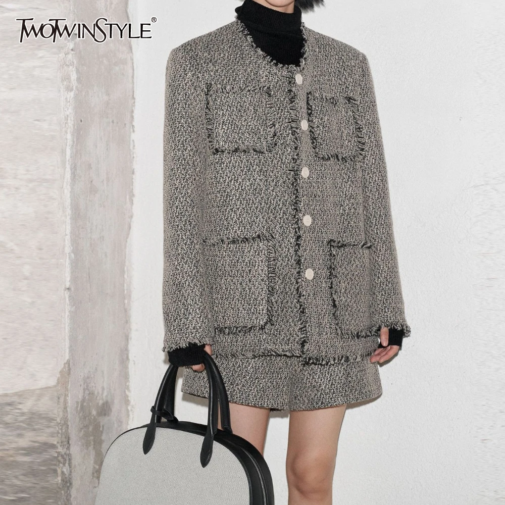 

TWOTWINSTYLE Solid Spliced Pocket Minimalist Jacket Female O Neck Long Sleeve Loose High End Women's Jackets Autumn Fashion New