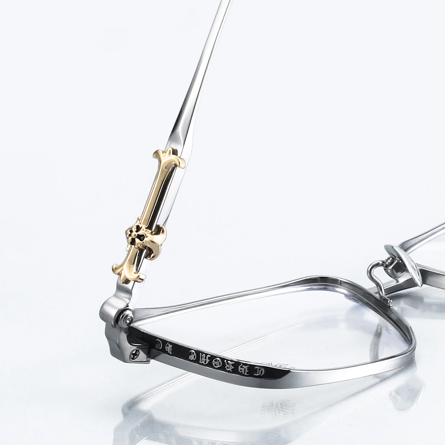 نظارات ريترو ميتال ستايل للرجال والنساء، إطارات نظارات قصر النظر العصرية والشخصية، عصرية وعالية الجودة، إطارات نظارات من التيتانيوم النقي خفيفة للغاية مع عدسات طبية