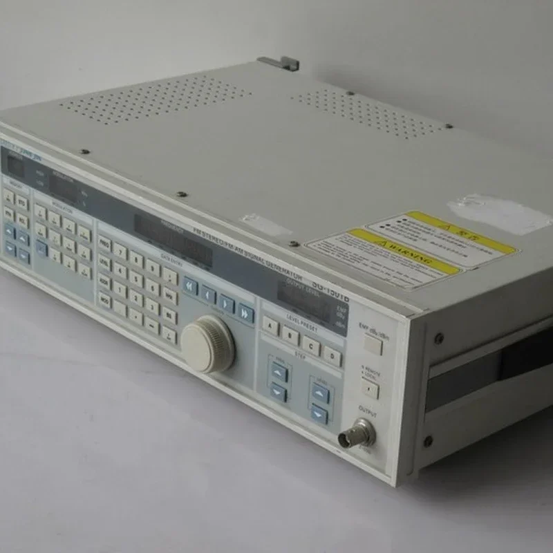 JUNG JIN SG-1501B FM AM Stereo  Generator   Source For Laboratory Test Measurement