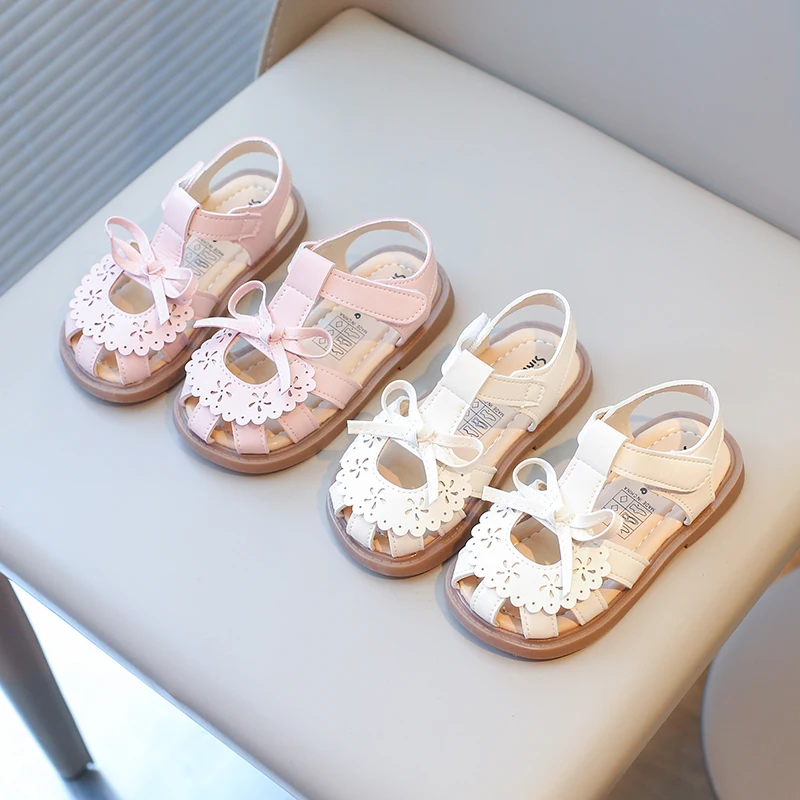 

Летние сандалии для девочек, детские ползунки с открытым носком и цветочным принтом, бежевые, розовые, милые детские тапочки из искусственной кожи на крючках для малышей
