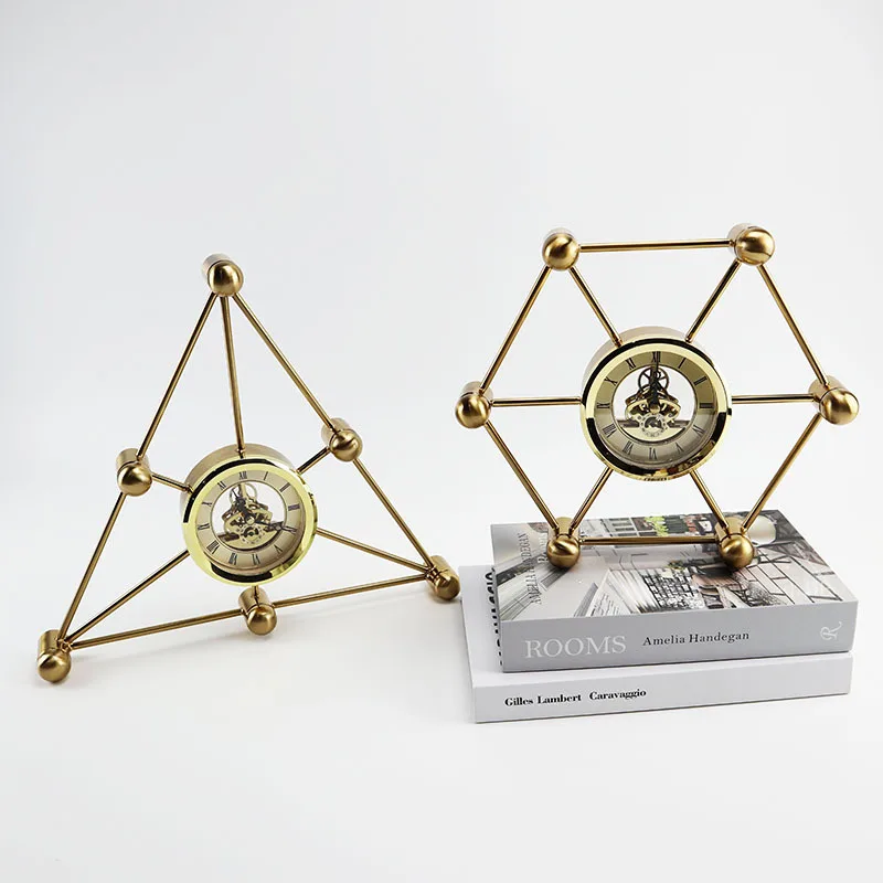 

European living room clock holder ornament, personalized and creative, simple, modern TV cabinet,