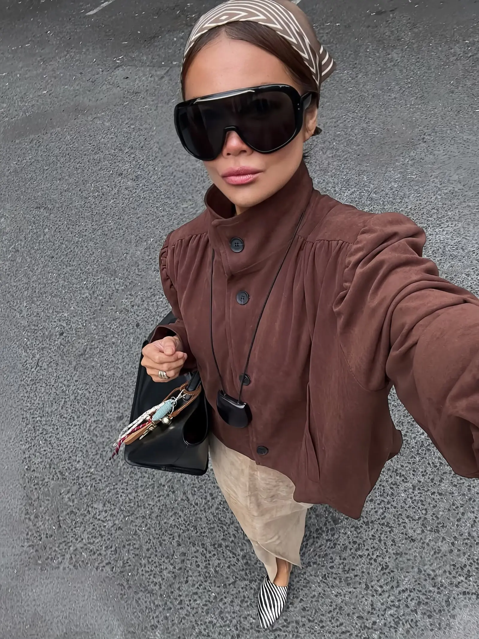 

HH Women Autumn Vintage Suede Pleated Design Jacket Female Turtleneck Single-breasted Long Sleeves Pockets Casual Short Coat