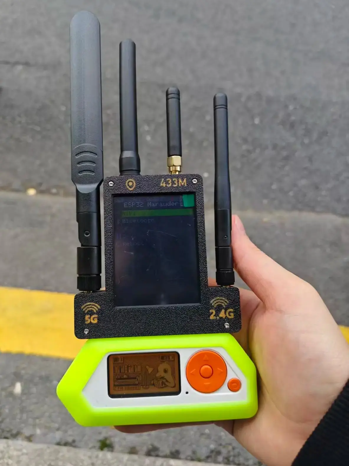 Flipper Zero 5Gwifi-module 4-in-1: 433M (CC1101) / ESP32-C5 Predator-module / GPS-positioneringsmodule / 2,8-inch scherm Predator - afbeelding 2