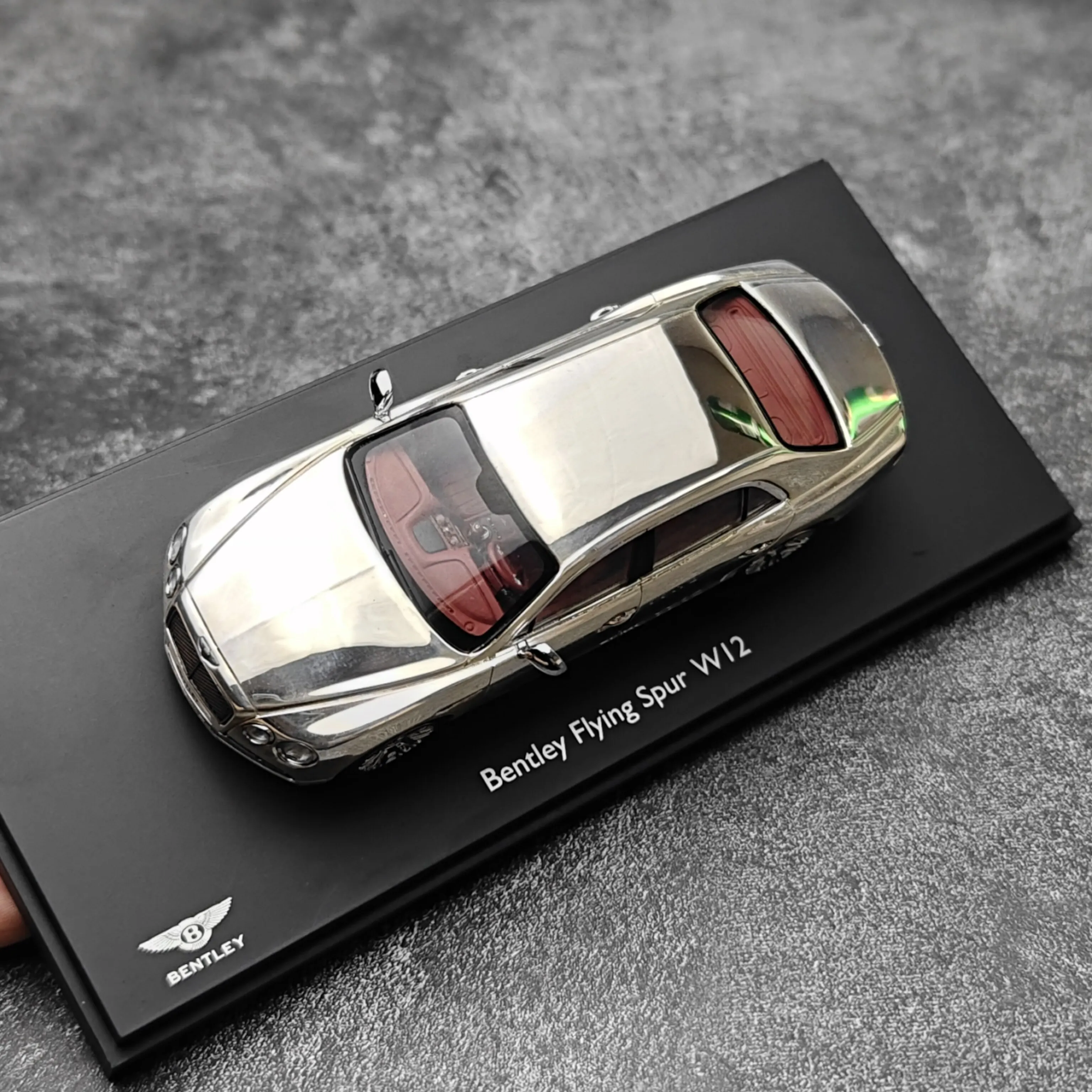 In stock:1:43 Flying W12 alloy die-cast miniature simulation car model creative decorative item, festival gift