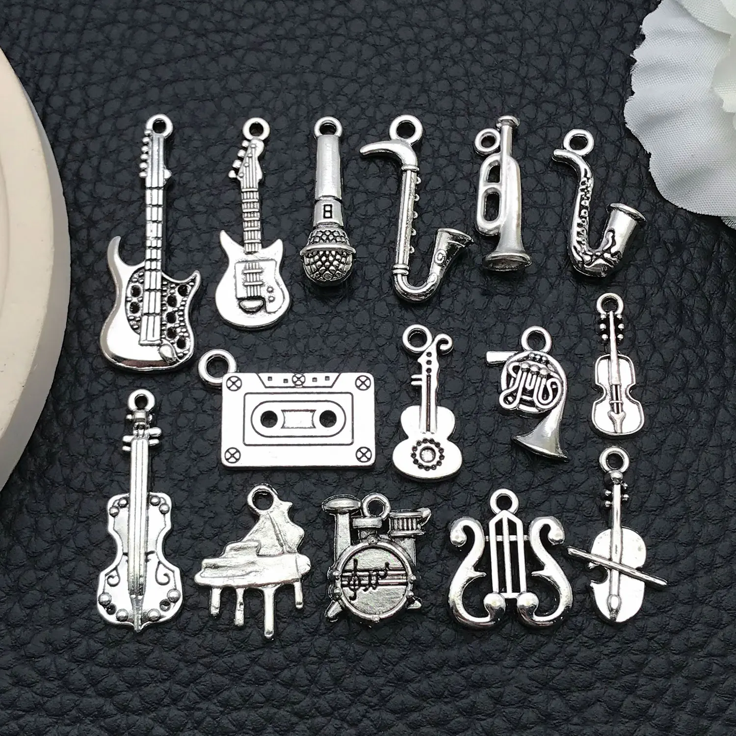 15pcs/set Antique Silver Musical Instrument & Symbol Charms, Vintage Alloy Pendants for DIY Bracelet Necklace Keychain.