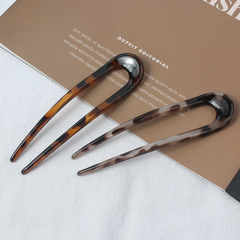 Korean style leopard print U-shaped hairpin, retro and simple hair clip, hair comb, hairpin for everyday wear. view 3