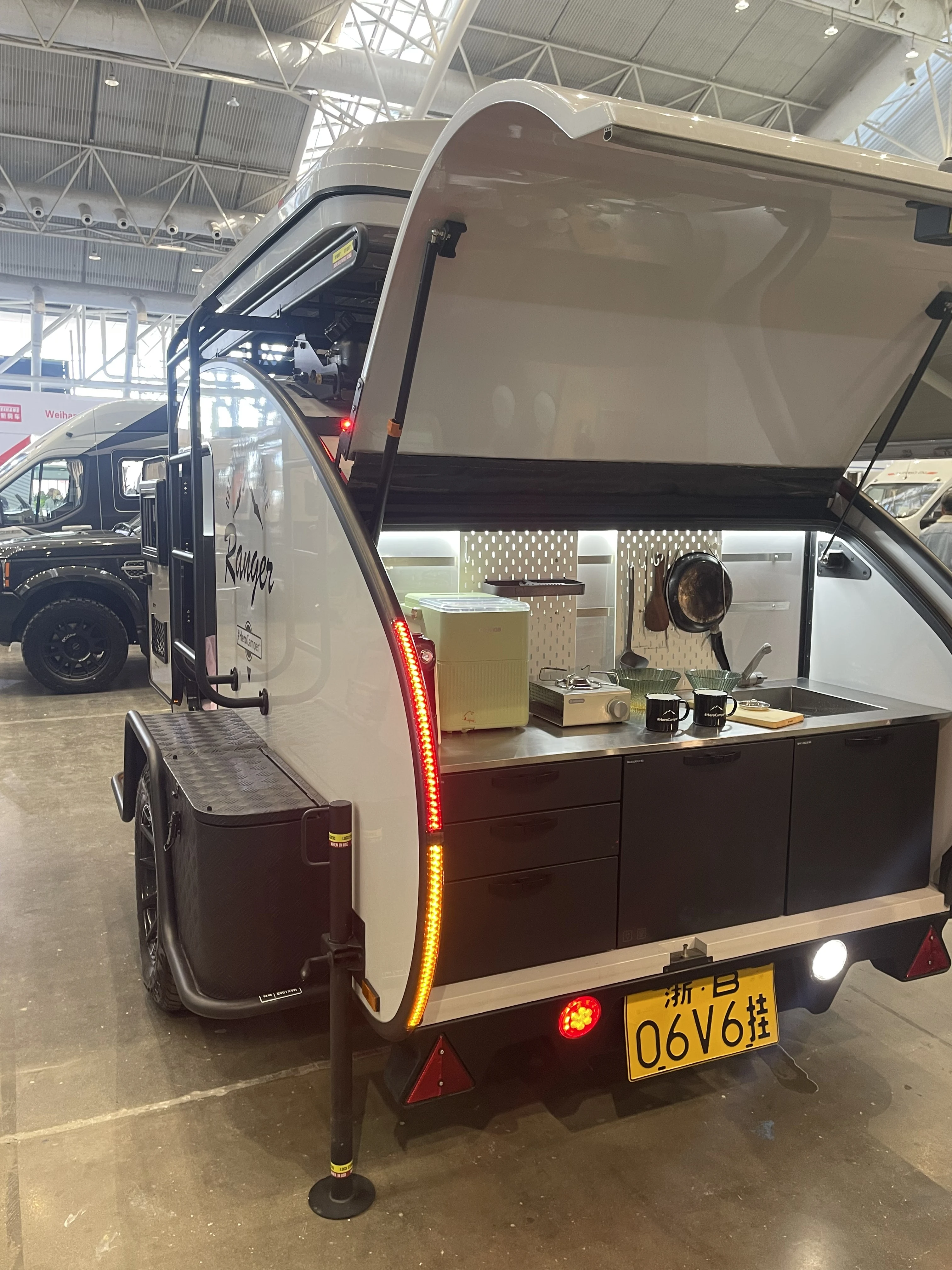 

Малый внедорожный прицеп-кемпер, мини-фургон для путешествий, караван-прицеп, кемпер-капля, австралийский стандарт, в продаже