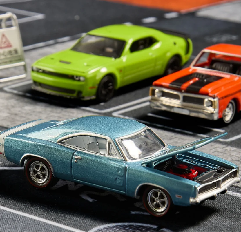

Boxed Vintage Alloy Car Miniature Models 1:64 Iron Base Rubber Tire Hood Can Be Opened Children's Toy Sports Car Gifts B484