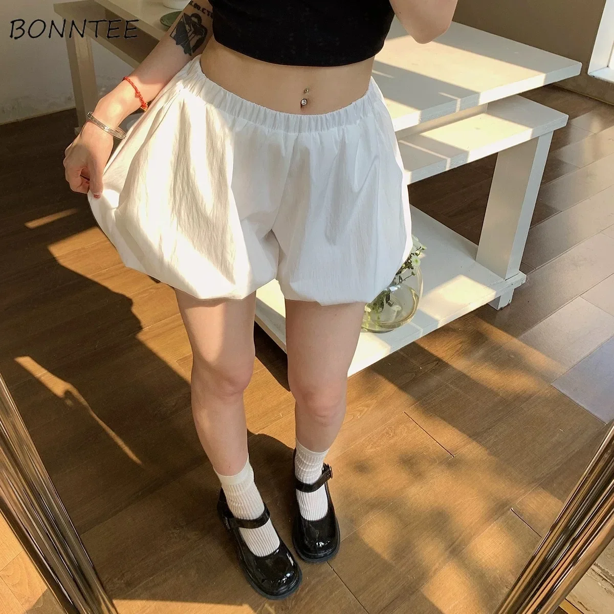 

Shorts Women Mini Pleated Preppy Style Baggy A-line Casual Elastic Waist All-match Gentle Girls Chic Ulzzang New Solid Fashion