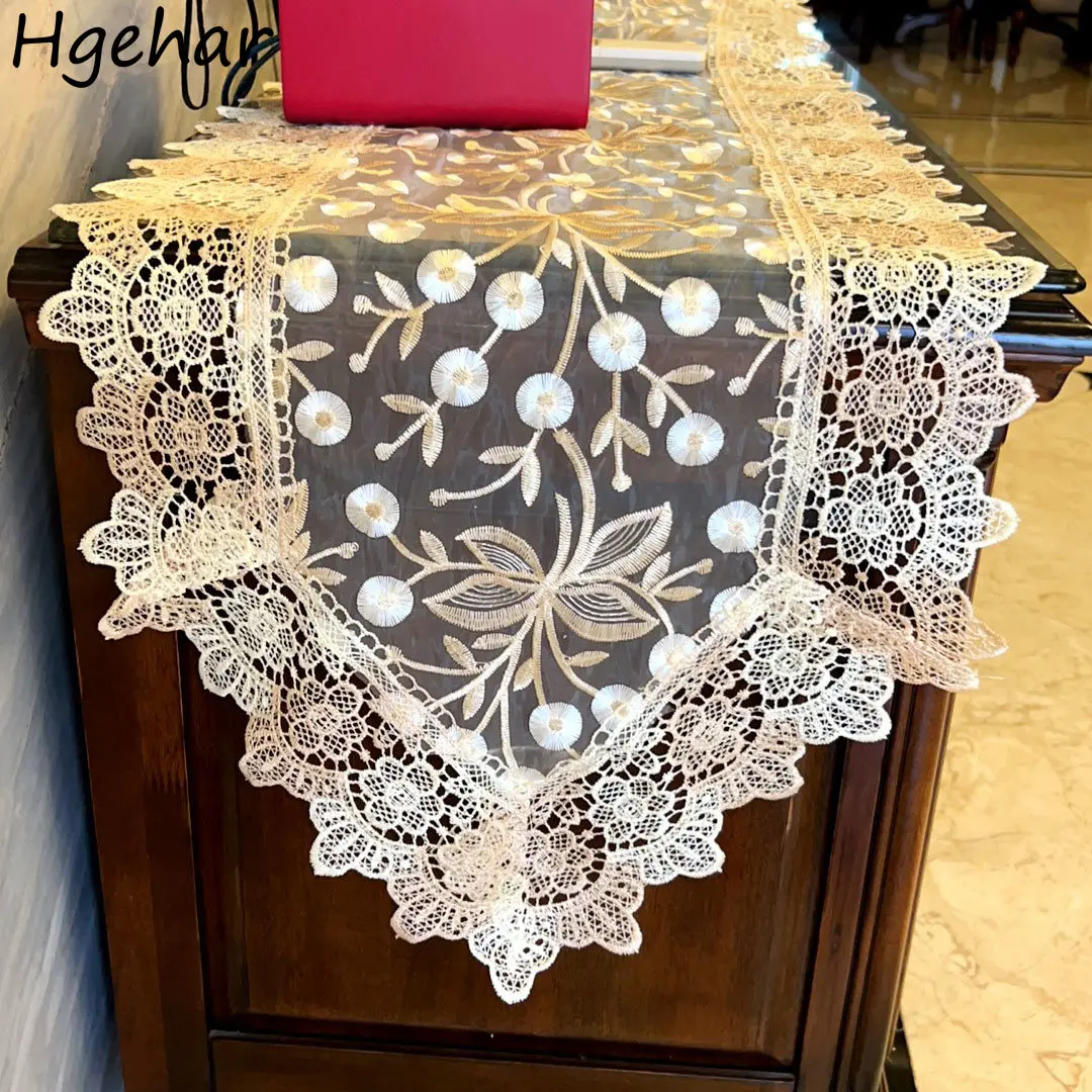 European Style Lace Table Runner Embroidered TV Cabinet Covers Stylish Luxury Home Decoration Wedding Party Long Tablecloth Ins