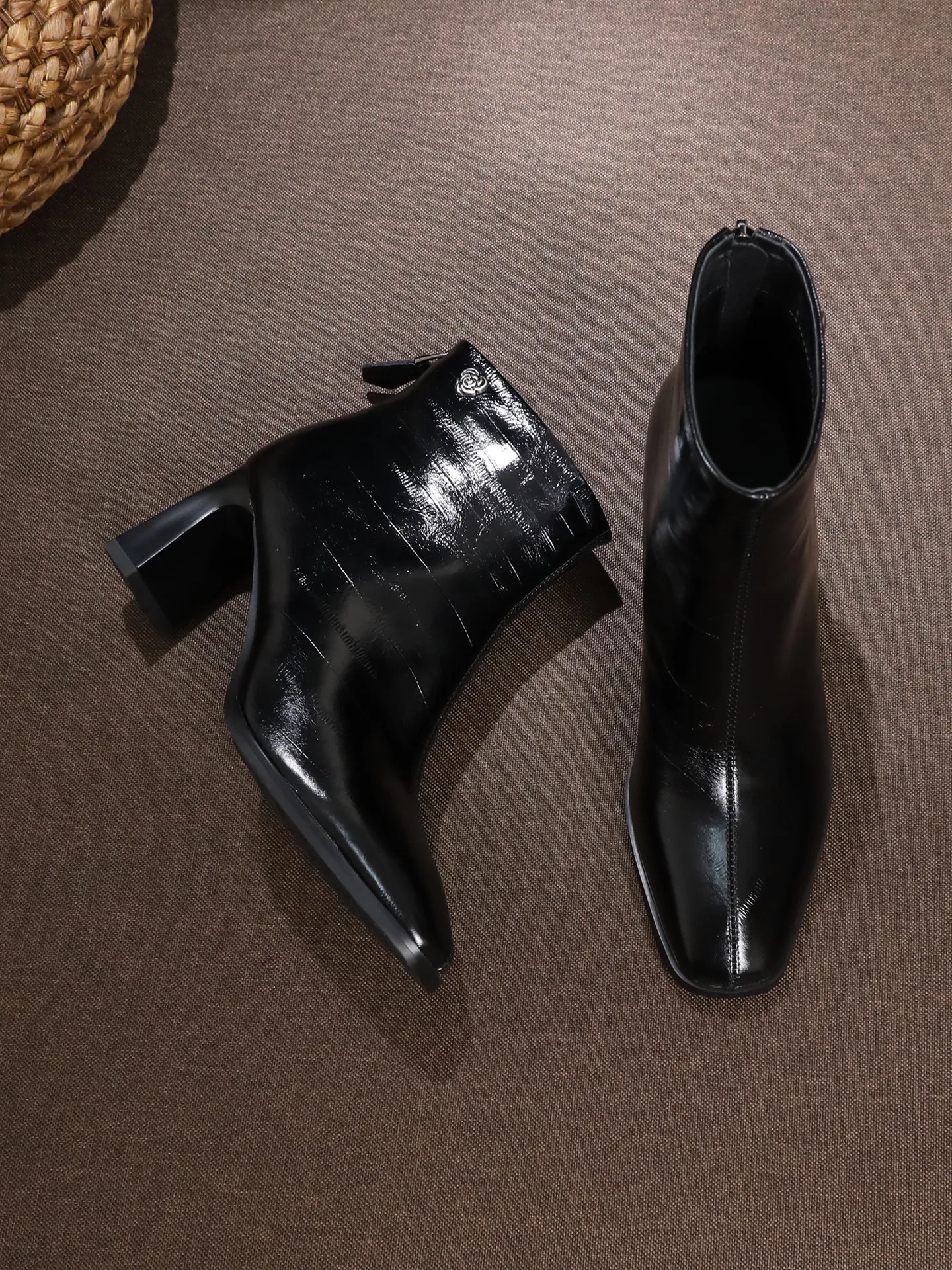 SHOEBOX Retro style square toe genuine leather short boots for women, autumn and winter, with velvet high heels, fashionable