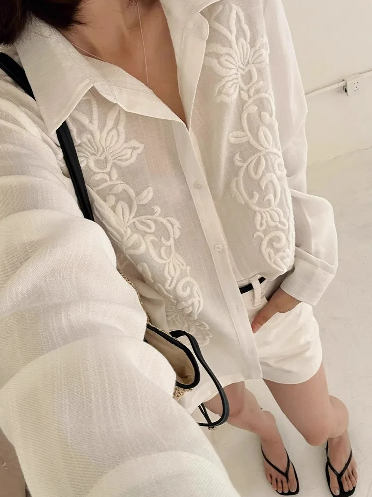 Ele Embroidered Long Sve Loose irt Faionable Simple Design Korean Sle Polyester Women's Premium Quali Top