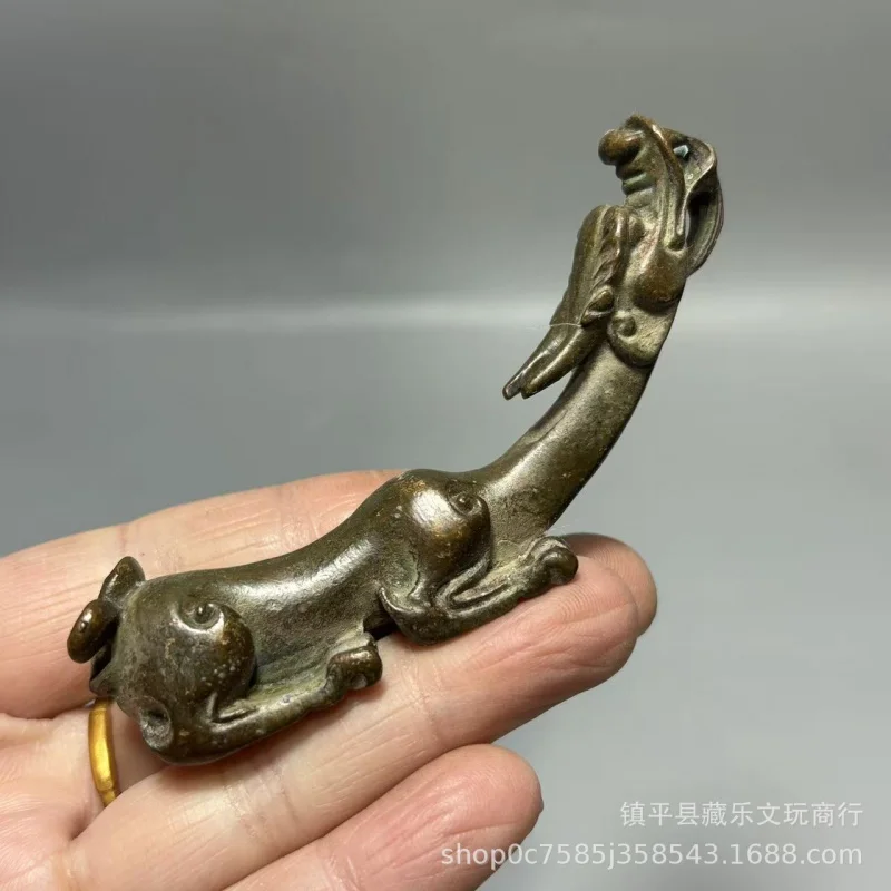 Vintage auspicious animal ornament, copper carved dragon-shaped collectible, Chinese-style table tea pet, desktop dec
