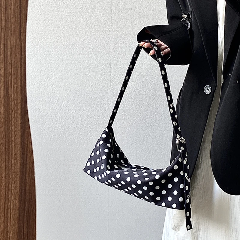 حقائب نسائية مربعة منقطة خفيفة الوزن ذات سعة كبيرة حقيبة كتف كاجوال للنساء حقائب يد بسحاب متعددة الاستخدامات