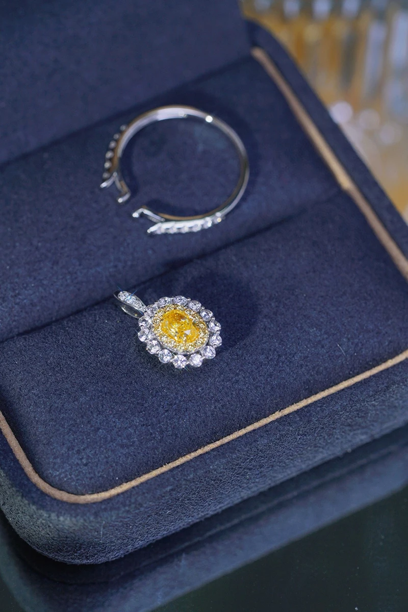 KUGG 18K الذهب الأبيض خواتم النساء الفاخرة تصميم رومانسي الياقوت الأبيض الحقيقي الطبيعي الأصفر خاتم الماس أو قلادة مجوهرات عالية