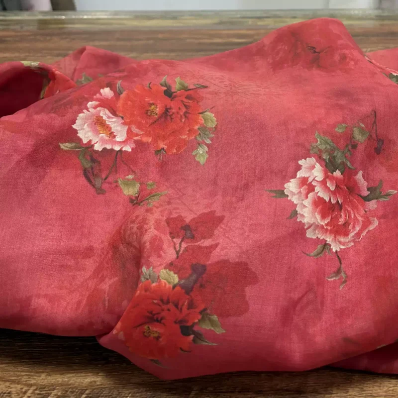 

Pure ramie red printed fabric, used for making shirts, skirts, and DIY sewing fabrics