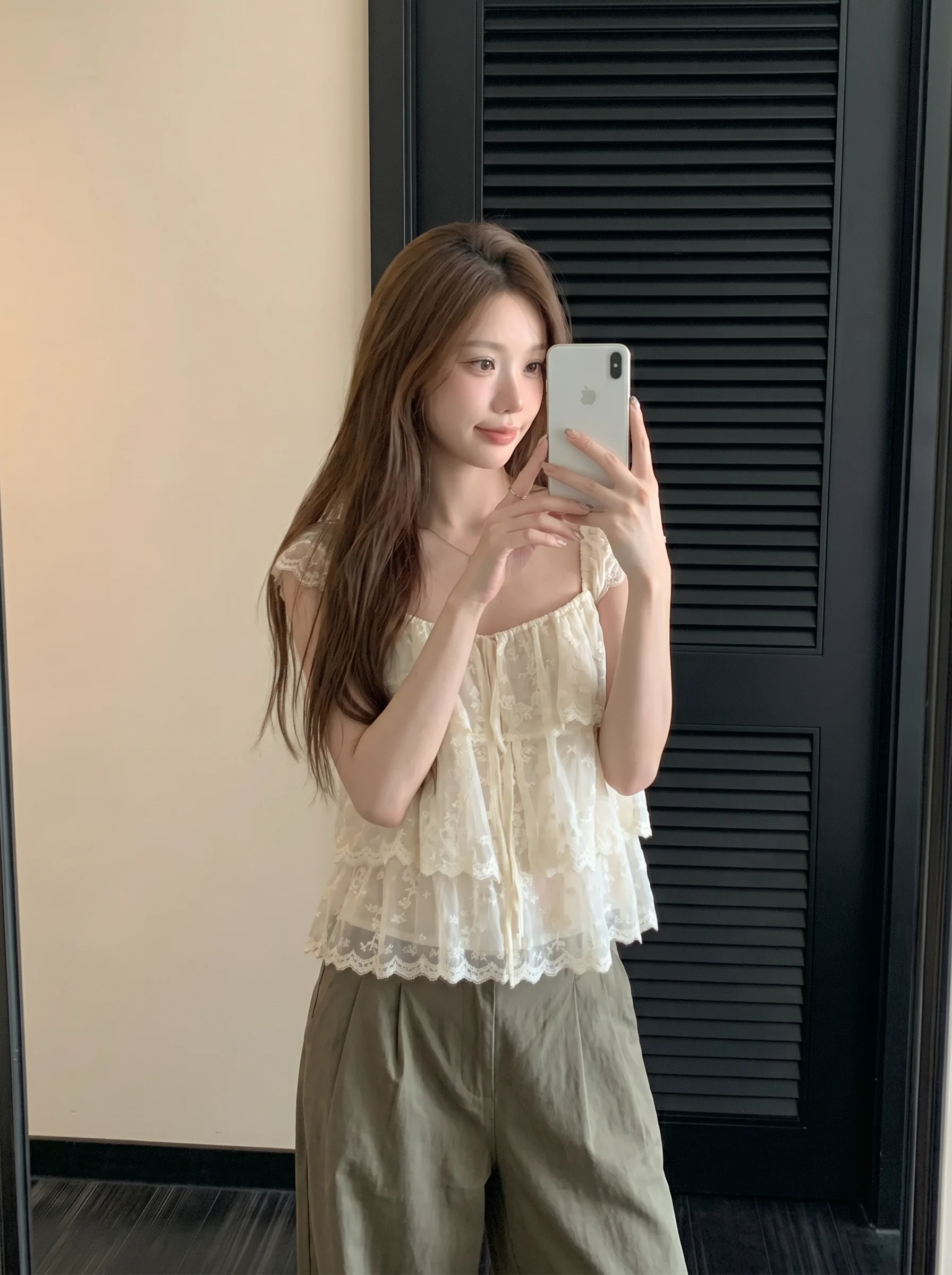 

Elegant Lace Trim Halter Vest Women's Summer New Style Fairy Atmosphere Slim Fit Versatile Top French Style Breathable Skin-F...