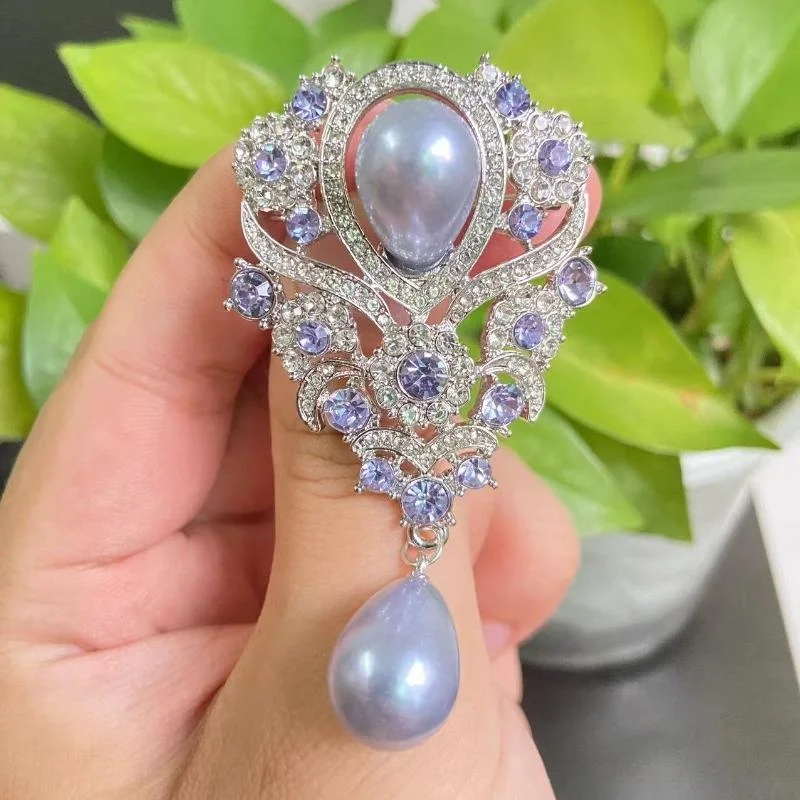 

Vintage classic French court style teardrop-shaped pearl rhinestone brooch women's jewelry