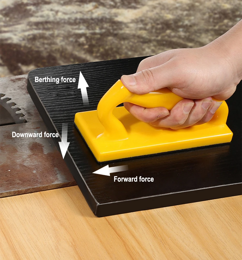 Push block v akcii pri vedení úzkeho dreveného kusu