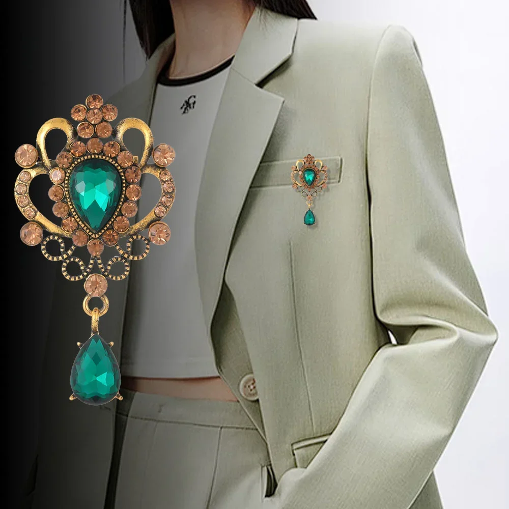 Vintage Exquisite Hollow Out Rhinestone Pendant Brooch, Elegant Women's Dress and Suit Accessory Brooch