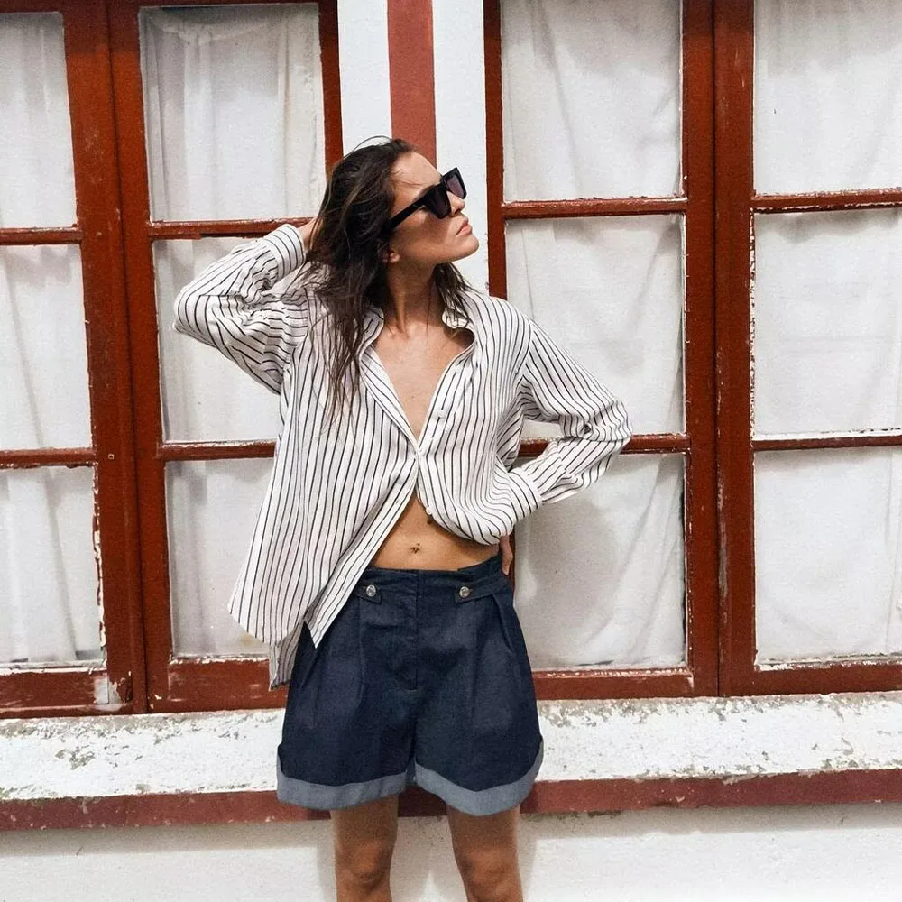 

Autumn new fashion women's casual design with European and American style fresh texture striped shirt
