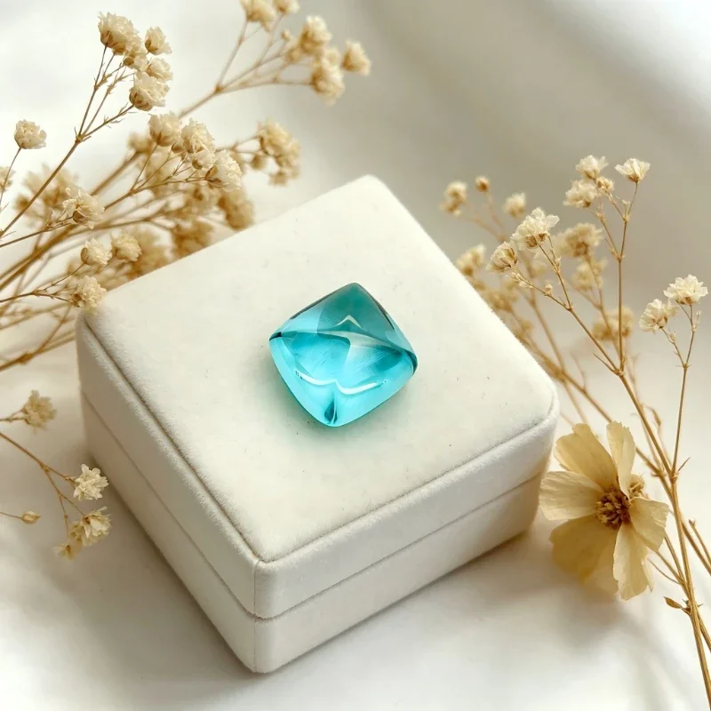 Paraiba Zuckerstangenförmiger Künstlicher Edelstein in Neonblau mit Zertifikat als Ornament Erhältlich – Detail 2