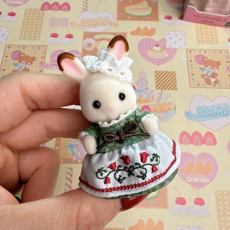 シルバニアファミリーアニメ子供のキッチン女の子のおもちゃフィギュアおもちゃ女の子かわいいキャリコクリッターズ Ternurines 小さな赤ちゃんフィギュア 2