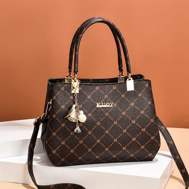 New bag large capacity women's handbag, trendy mother-in-law one shoulder crossbody bag