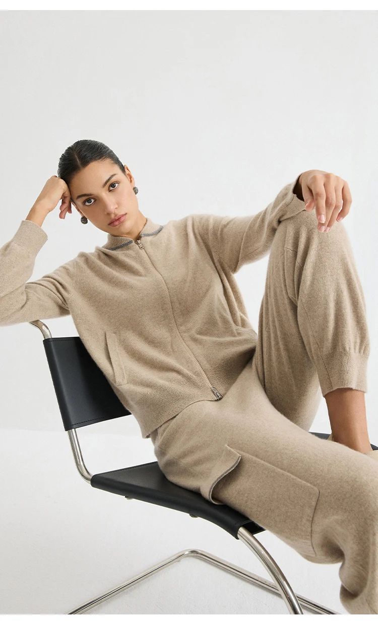 BD3621770 Damen-Cargohose aus 100% Kaschmir mit Kettenbesatz, Cargotasche, elastischem Bund, gerippten Bündchen, entspannter Schnitt, Frühherbst – Detail 7