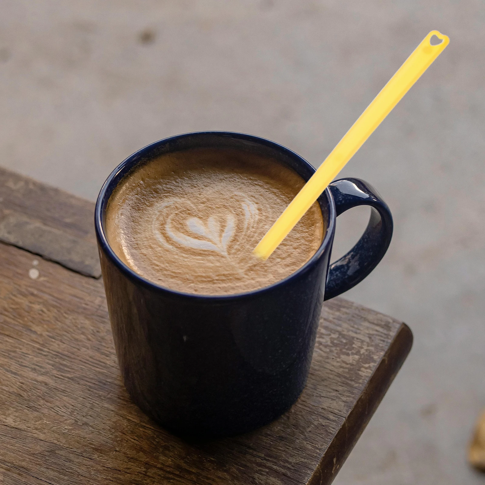 

100Pcs Plastic Long Handle Coffee Stirring Spoons Mix Sticks for Iced Tea Latte Cocktail Mixing Home Commercial Use Yellow